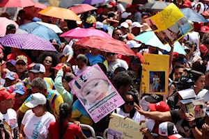 ¡Liberen a Maikelys!: miles de personas salieron a las calles de Caracas este 1ero de mayo para acompañar a la clase obrera, y pedir la liberación de Maikelys, una niña de dos años secuestrada por el gobierno de EEUU