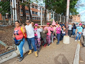 Venezuela a un paso de las elecciones del 25-M: Un recorrido fotográfico del simulacro electoral 2025