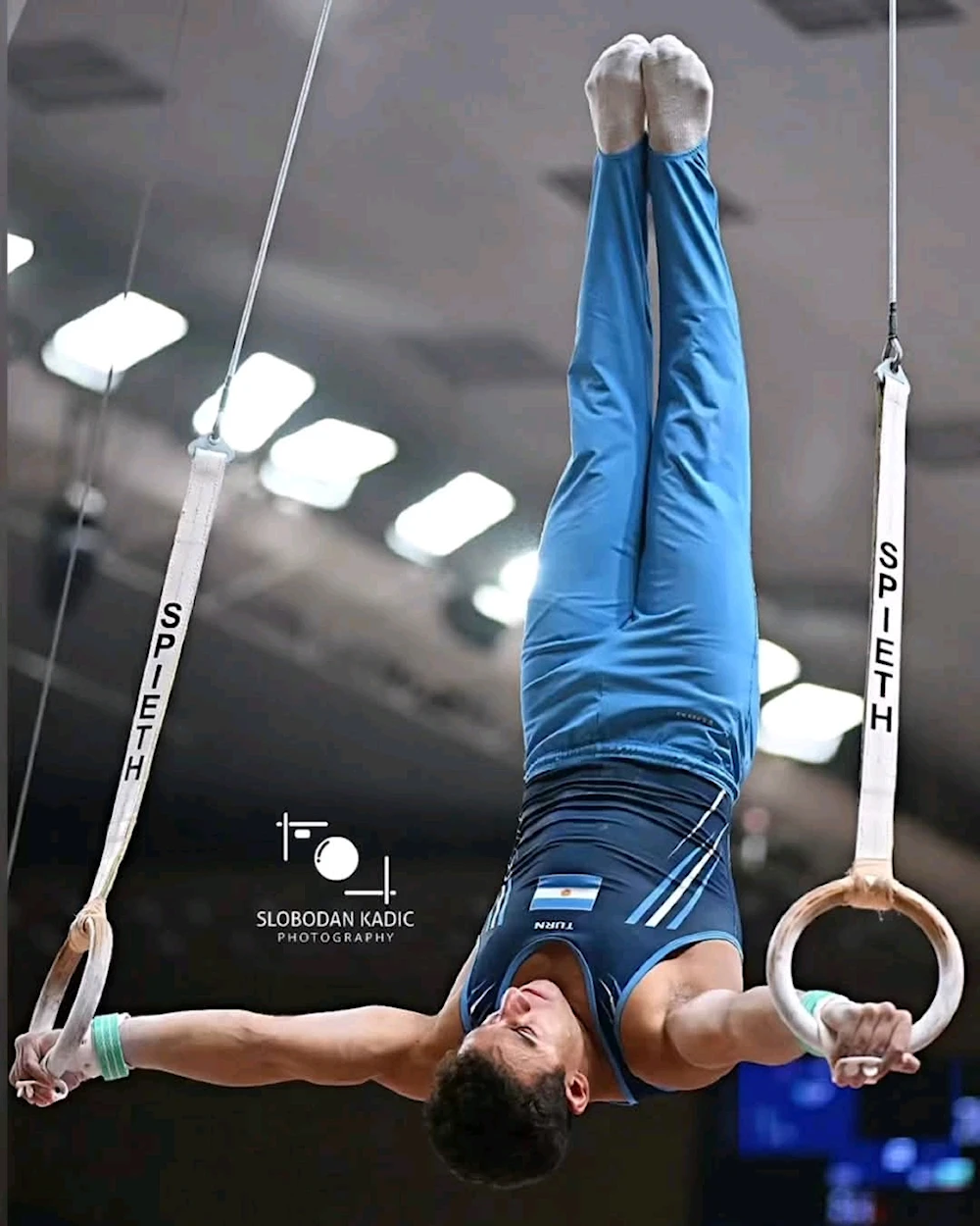Daniel Villafañe gana bronce en Copa del Mundo de gimnasia en Bulgaria