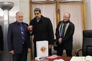 FOTOS | Maduro honra a los héroes soviéticos en San Petersburgo y refuerza la alianza Venezuela-Rusia