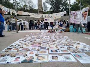 "¡Vivos se los llevaron, vivos los queremos!": miles de madres buscadoras de México marcharon este 10 de mayo en la capital, para exigir al Estado justicia ante las más de 120 mil desapariciones