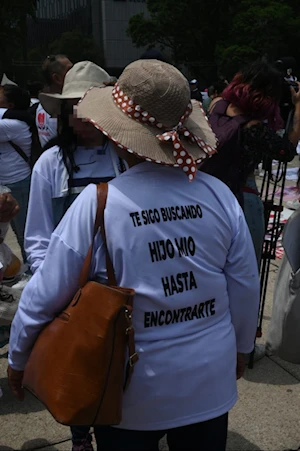 "¡Vivos se los llevaron, vivos los queremos!": miles de madres buscadoras de México marcharon este 10 de mayo en la capital, para exigir al Estado justicia ante las más de 120 mil desapariciones