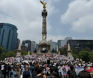 "¡Vivos se los llevaron, vivos los queremos!": miles de madres buscadoras de México marcharon este 10 de mayo en la capital, para exigir al Estado justicia ante las más de 120 mil desapariciones