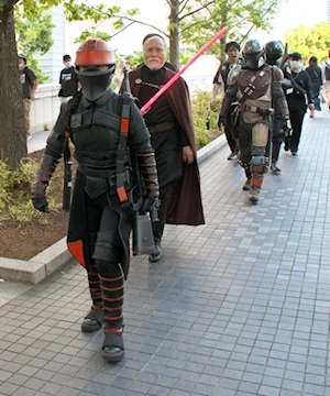"Que la fuerza te acompañe": Fanáticos celebran el Día de Star Wars con cosplay y espíritu galáctico