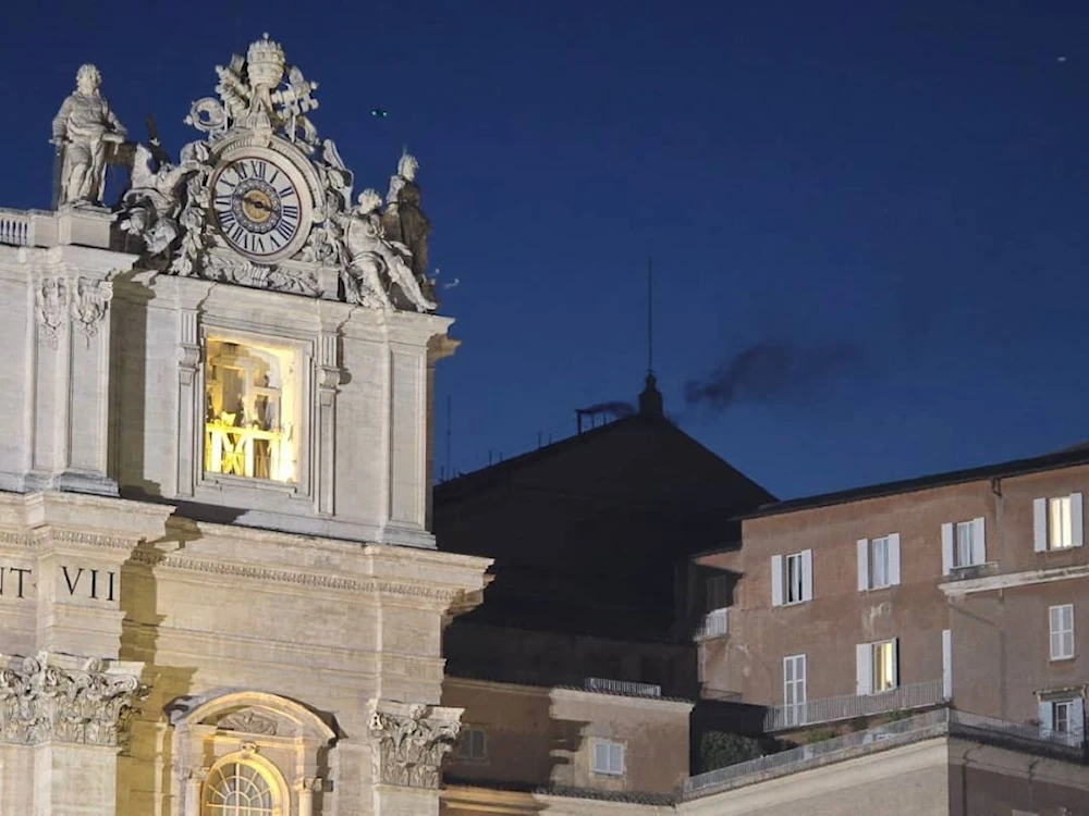 Humo negro: Vaticano en suspenso