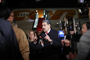 El presidente Nicolás Maduro llegó a Rusia para participar en los actos por los 80 años de la victoria contra el nazismo, destacando el rol histórico del Ejército Rojo y ratificando la hermandad estratégica entre Caracas y Moscú