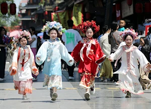 Una marea de viajeros en China: durante el asueto de cinco días, a propósito del 1ero de mayo, la nación asiática registró un total de 314 millones de viajes, lo que supone un aumento del 6,4% respecto al año anterior