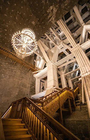 Fascinante viaje al pasado: La mina de sal de Wieliczka, Polonia, es la más antigua de Europa. Cuenta con un amplio recorrido de galerías, capillas, esculturas y obras de arte talladas en sal