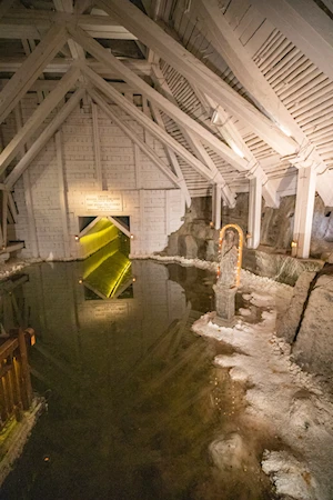 Fascinante viaje al pasado: La mina de sal de Wieliczka, Polonia, es la más antigua de Europa. Cuenta con un amplio recorrido de galerías, capillas, esculturas y obras de arte talladas en sal