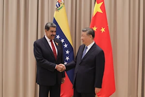 Nicolás Maduro y Xi Jinping se reúnen en Moscú durante actos por el 80.º aniversario de la Victoria sobre el nazismo; reafirman alianza estratégica y trazan nuevas rutas de cooperación Venezuela-China