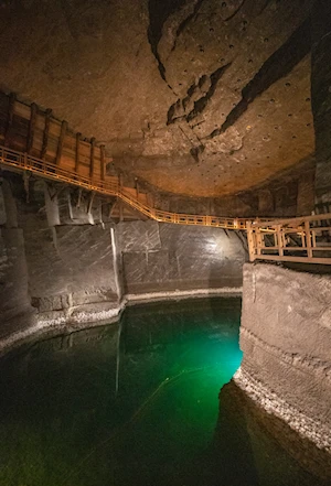Fascinante viaje al pasado: La mina de sal de Wieliczka, Polonia, es la más antigua de Europa. Cuenta con un amplio recorrido de galerías, capillas, esculturas y obras de arte talladas en sal