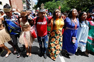 Marcha en Caracas por el Día de la Resistencia Indígena