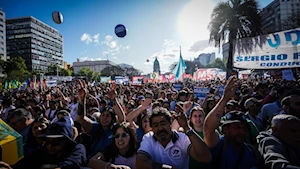 Estudiantes y educadores de Argentina se movilizaron contra veto de Milei al financiamiento de la educación pública