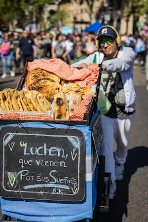 Estudiantes y educadores de Argentina se movilizaron contra veto de Milei al financiamiento de la educación pública