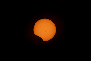 Desde Isla de Pascua hasta la Patagonia: Eclipse solar anular deslumbra a Chile y Argentina