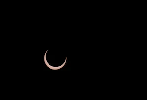 Desde Isla de Pascua hasta la Patagonia: Eclipse solar anular deslumbra a Chile y Argentina