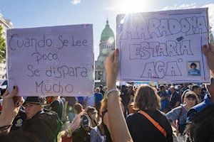 Estudiantes y educadores de Argentina se movilizaron contra veto de Milei al financiamiento de la educación pública