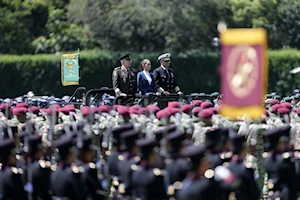 Claudia Sheinbaum recibe salutación de Fuerzas Armadas como primera Comandanta Suprema de México