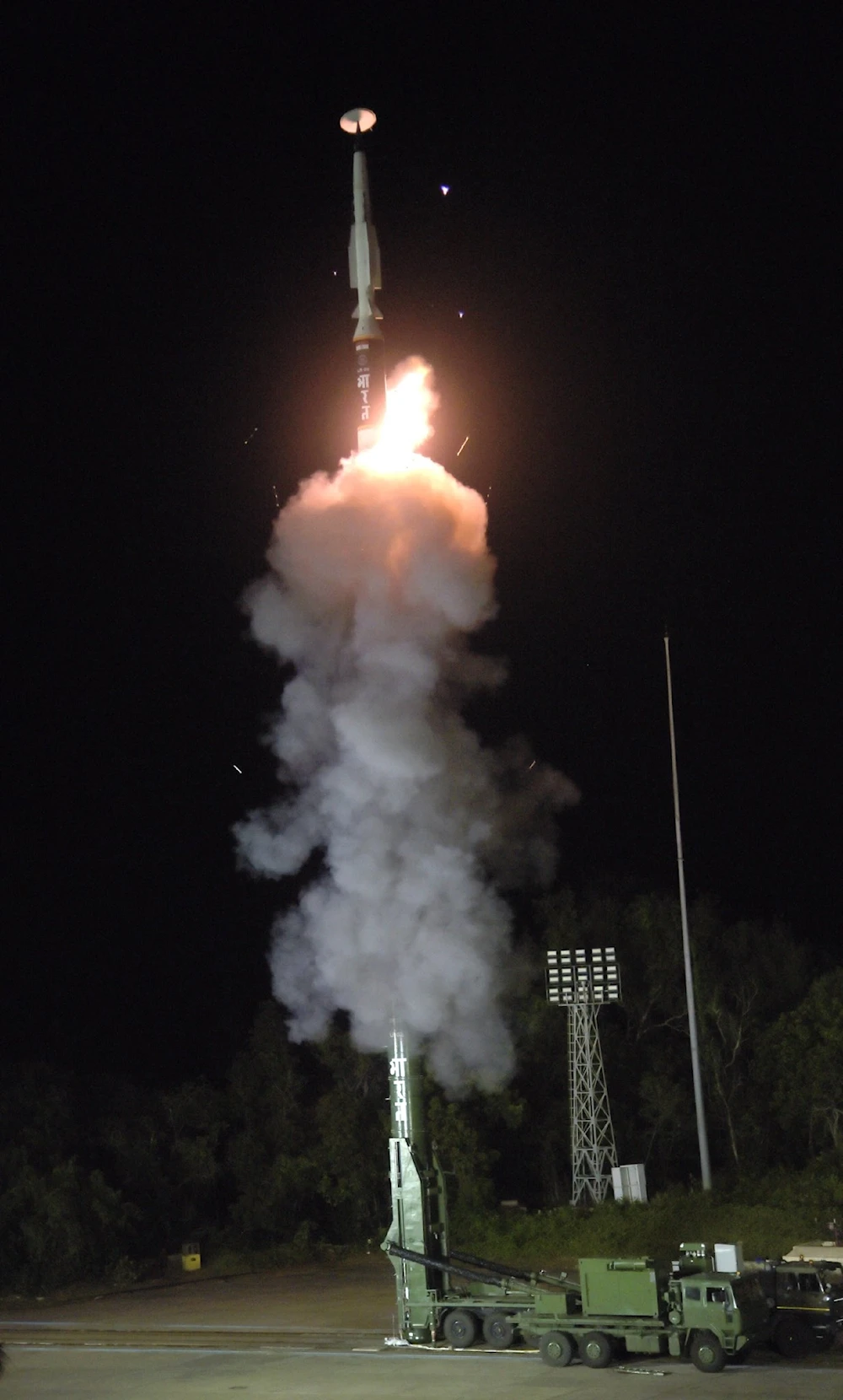 India prueba con éxito misil hipersónico de largo alcance