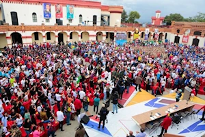 Presidente Maduro clausura el Congreso Nacional del Bloque Histórico Bolivariano rumbo a la creación del Estado Comunal en Venezuela