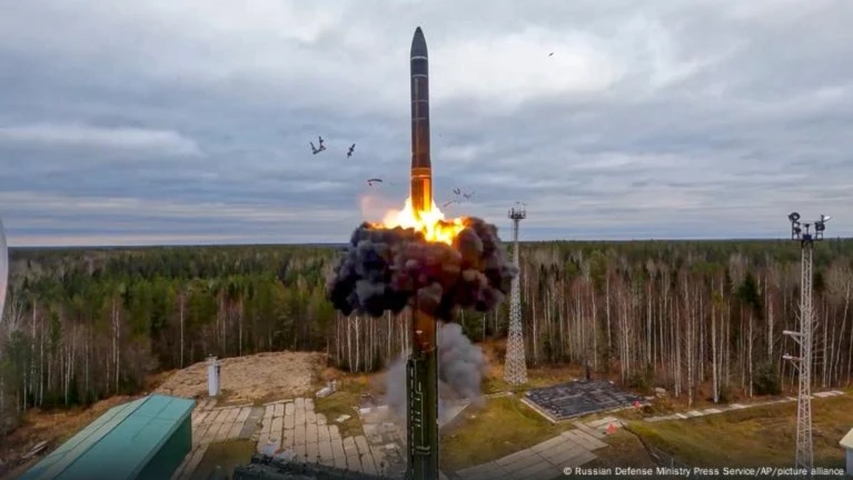 Ucrania, trasfondo de choque Occidente-Rusia