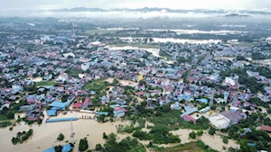 Tifón Yagi causa estragos a su paso por Vietnam