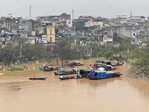 Tifón Yagi causa estragos a su paso por Vietnam