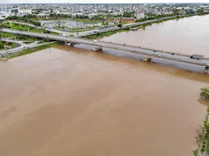 Tifón Yagi causa estragos a su paso por Vietnam