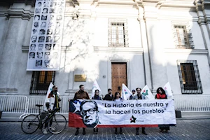 Homenaje a Salvador Allende en La Moneda a 51 años del golpe de Estado de 1973