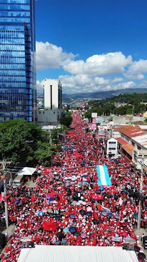 Honduras se moviliza masivamente en apoyo a Xiomara Castro y en rechazo a intentonas golpistas