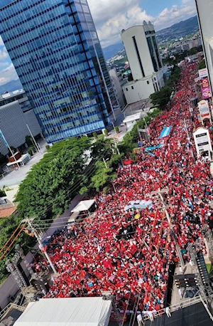 Honduras se moviliza masivamente en apoyo a Xiomara Castro y en rechazo a intentonas golpistas