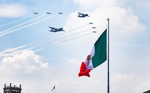 México celebró el 214 aniversario de su Independencia con el tradicional Grito en el Zócalo