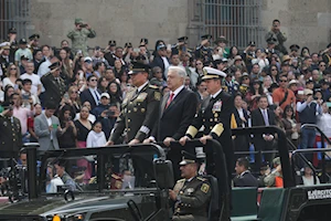 México celebró el 214 aniversario de su Independencia con el tradicional Grito en el Zócalo