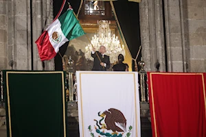 México celebró el 214 aniversario de su Independencia con el tradicional Grito en el Zócalo