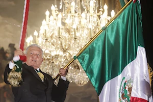 México celebró el 214 aniversario de su Independencia con el tradicional Grito en el Zócalo