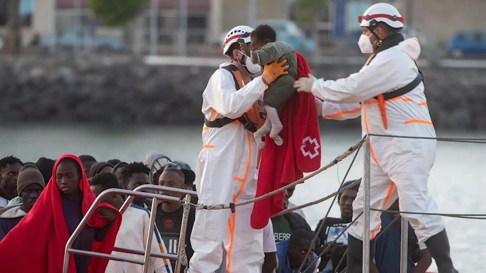 España: Fiscalía condena protocolo para niños migrantes en Canarias