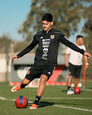 Intensos entrenamientos marcan el regreso del premundial suramericano de fútbol