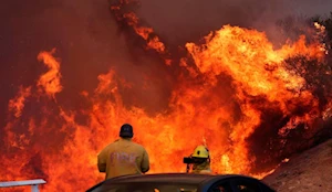 Histórico incendio en Los Ángeles, California  deja al menos 2 víctimas fatales y más de 1.000 estructuras destruidas