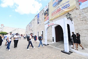 La 43.ª edición de la Feria Internacional del Turismo llenó de visitantes, stands y colorido al corazón turístico de Cuba, con China como país invitado de honor